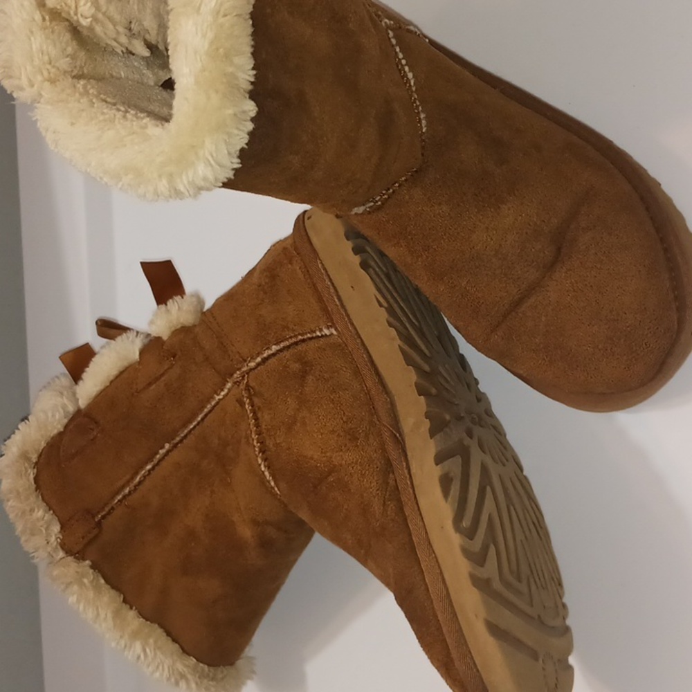 UGG Bailey Bows Boots Used